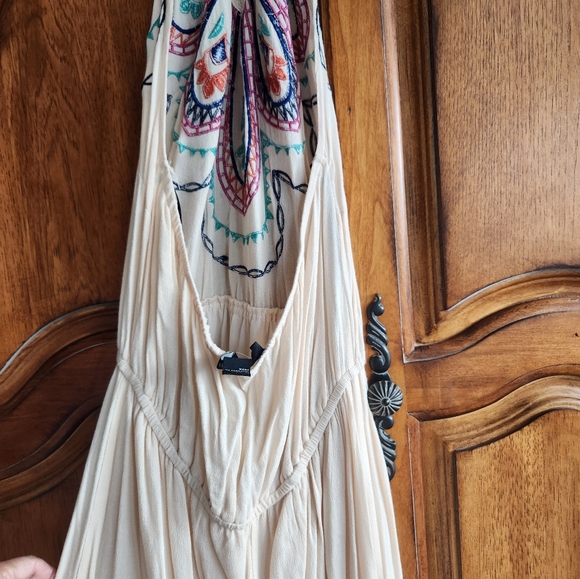 Forever  21 Embroidered Halter Maxi Dress - Picture 4 of 6